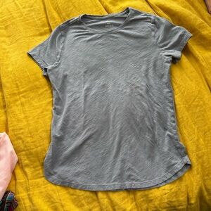 Felina Women's top excellent condition. Light lavender not gray